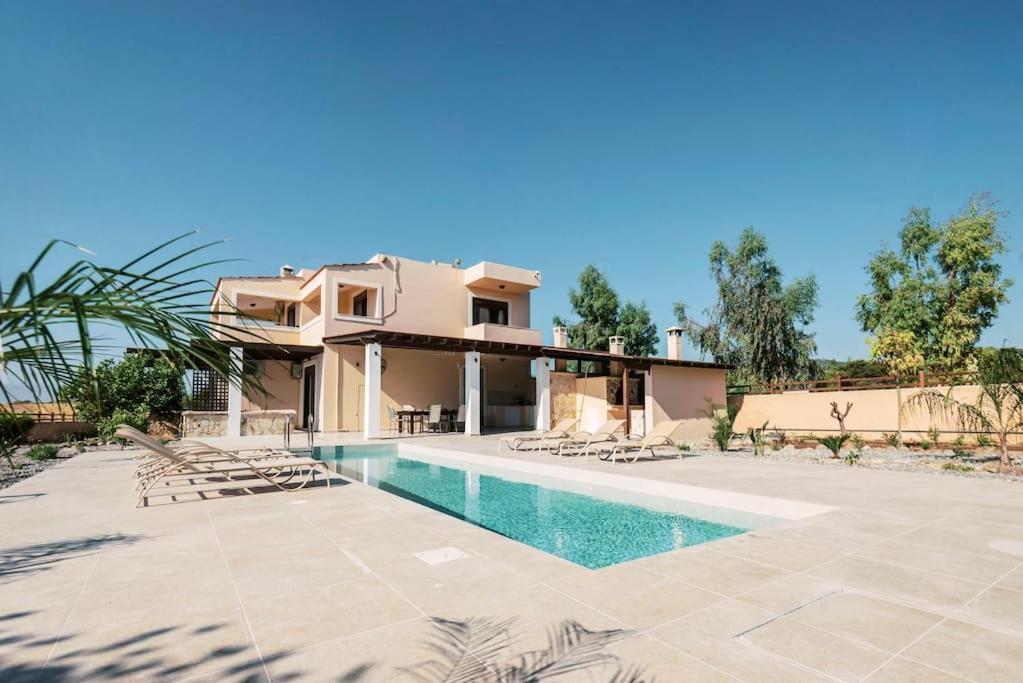 Vilă Maribia With Private Pool Gennadi